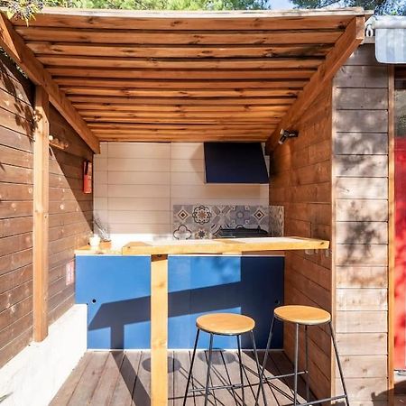 ラシオタStudio Jacuzzi Prive A 8 Min A Pied De La Plageアパートメント エクステリア 写真