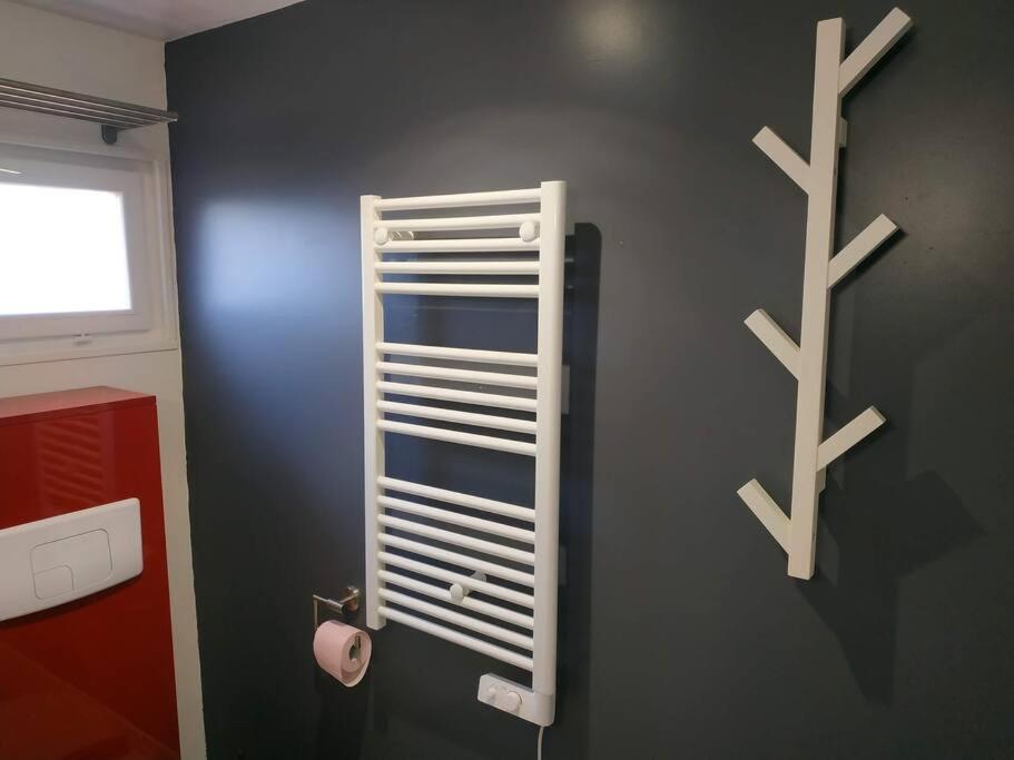 ラシオタStudio Jacuzzi Prive A 8 Min A Pied De La Plageアパートメント エクステリア 写真