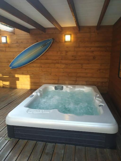 ラシオタStudio Jacuzzi Prive A 8 Min A Pied De La Plageアパートメント エクステリア 写真